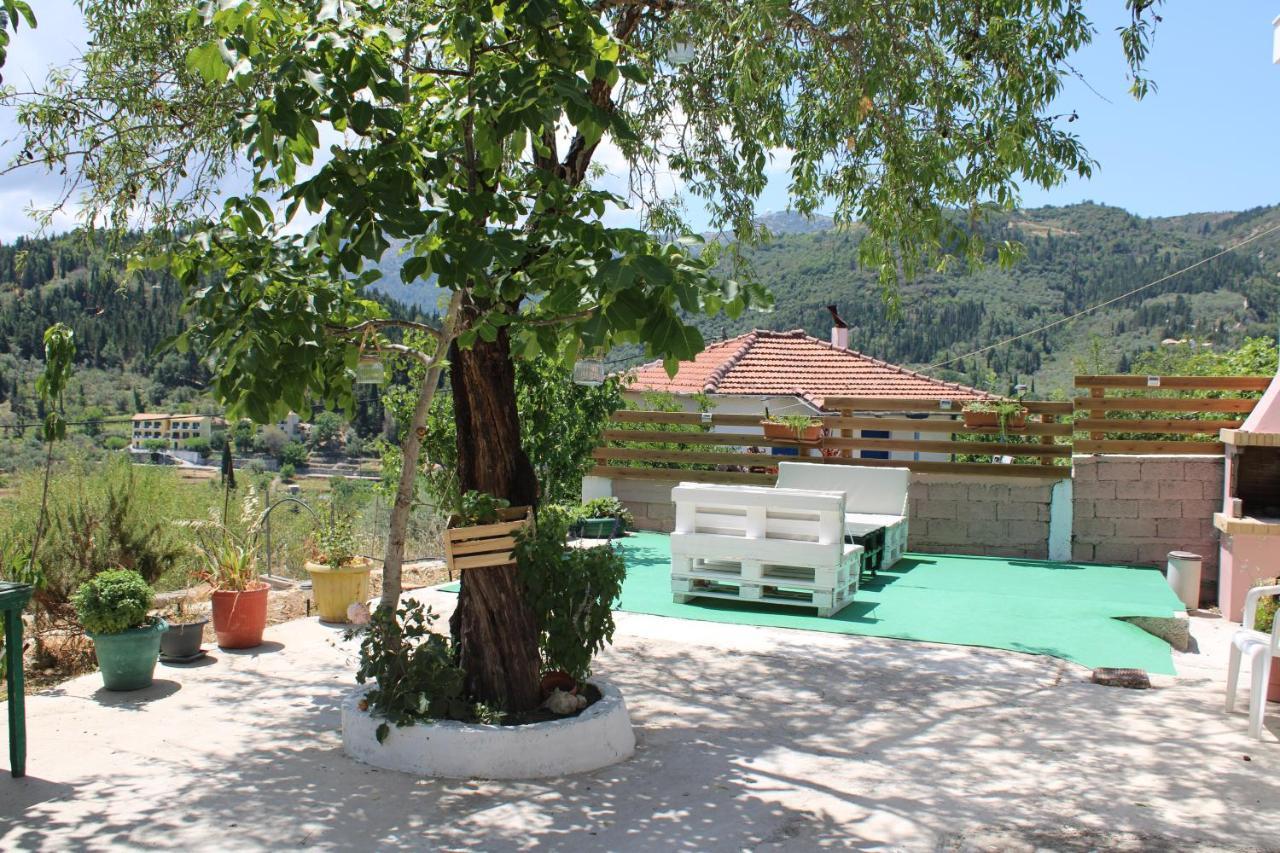 Casa Serena Asprogerakata Exterior photo